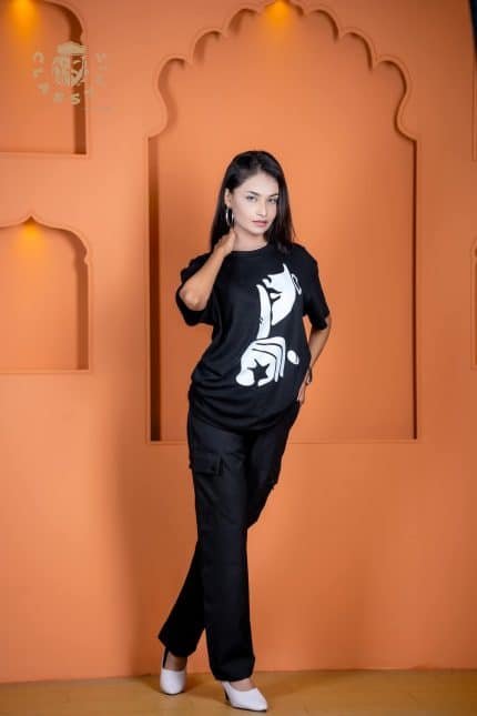 UrbanEase Combo – Cotton Tee + 6-Pocket Baggy Pant